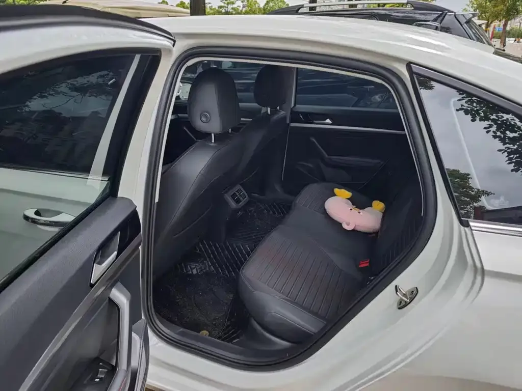 Volkswagen Lavida 2023 из CN, фото 4