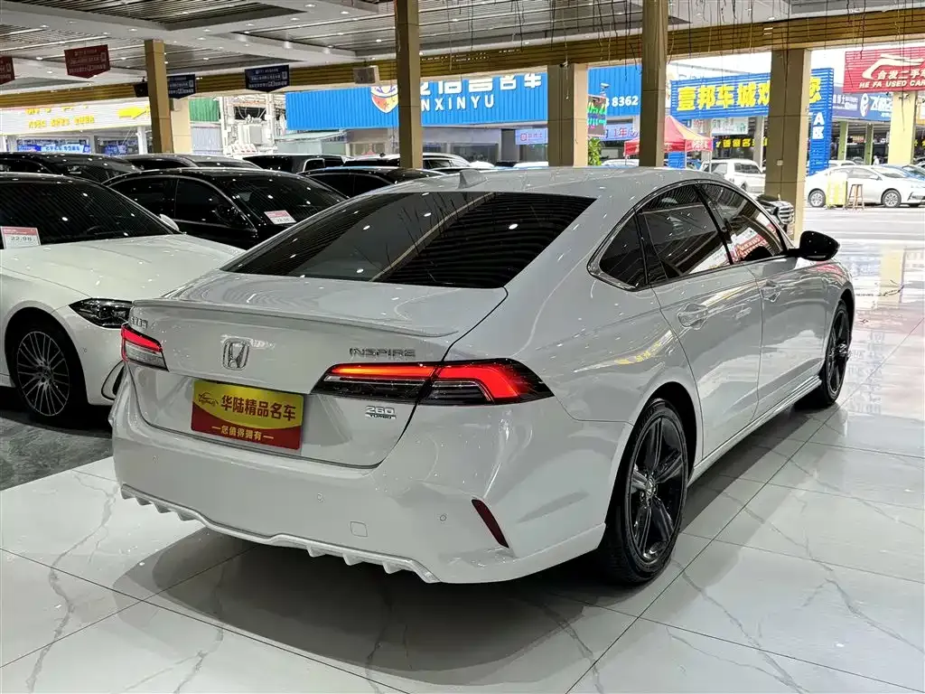 Honda Inspire — фото 8