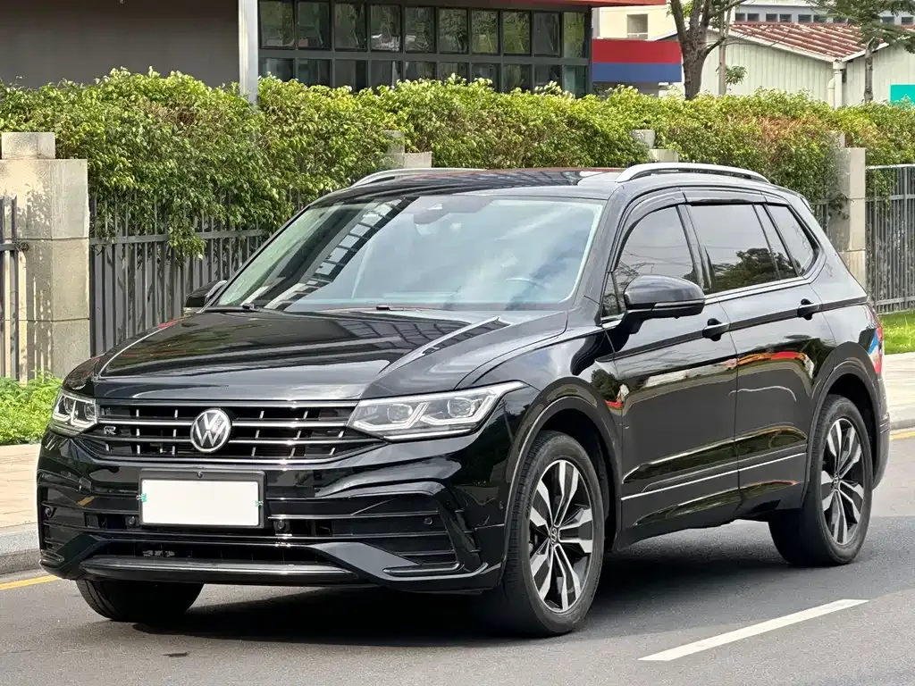 Volkswagen Tiguan L 2023 из CN, фото 1