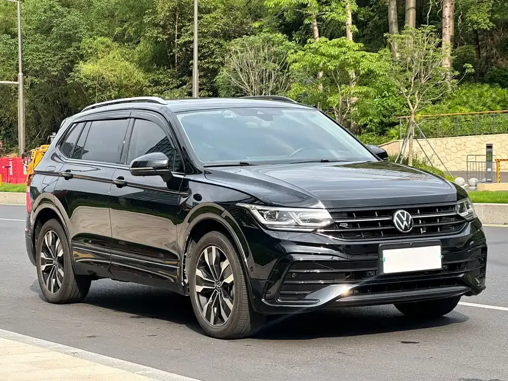 Volkswagen Tiguan L 2023 из CN, фото 9
