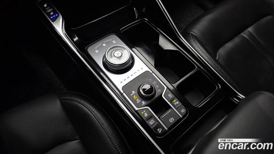 Kia Sorento — фото 7