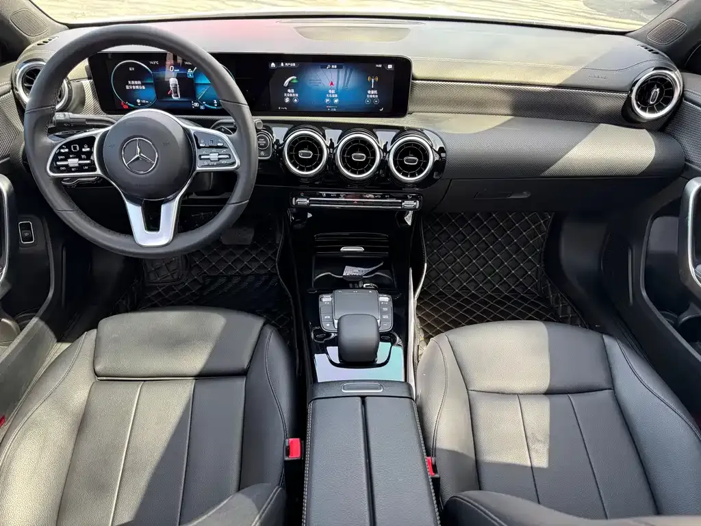 Mercedes-Benz A-Class — фото 10