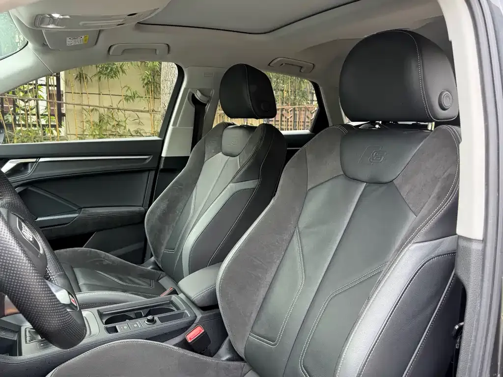 Audi Q3 Sportback 2022 из CN, фото 2