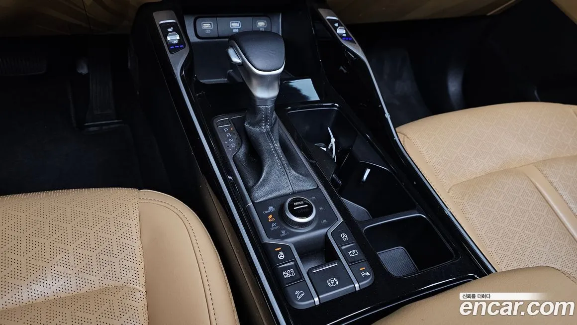 Kia Sorento — фото 10