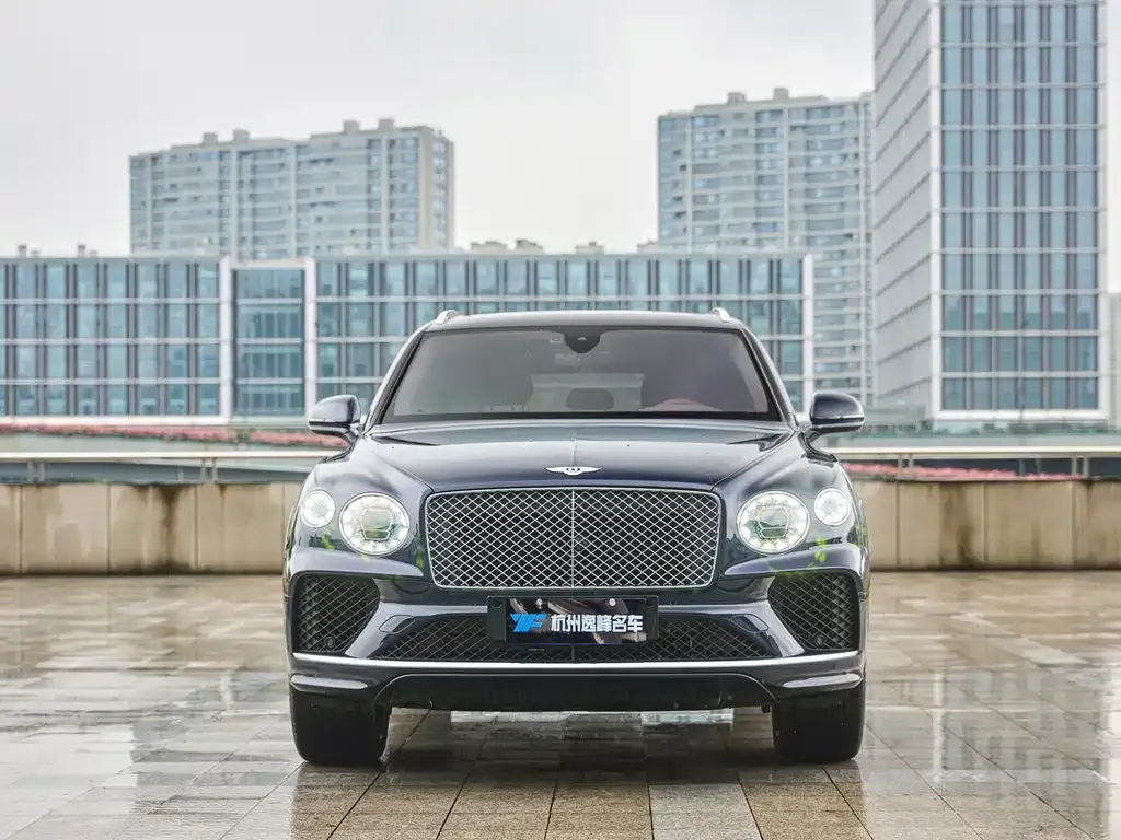 Bentley Bentayga — фото 2
