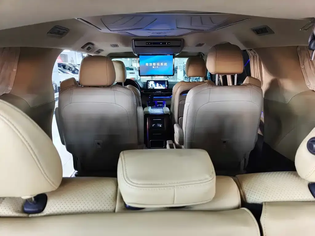 Toyota Granvia 2025 из CN, фото 2