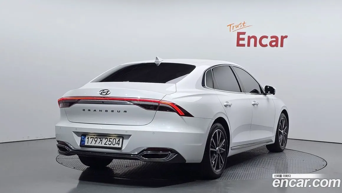 Hyundai Grandeur 2022 из KR, фото 10