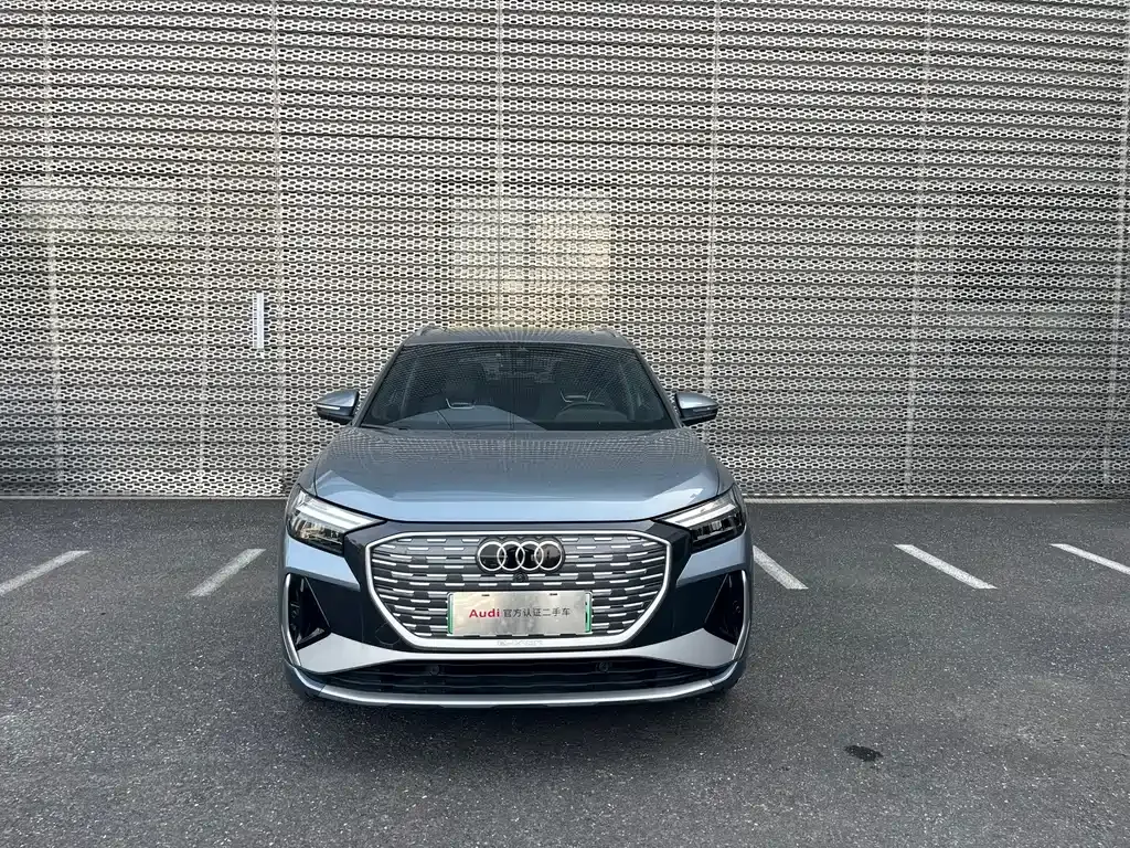 Audi Q4 e-tron — фото 7