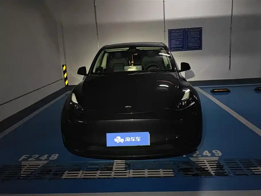 Tesla Model Y — фото 3