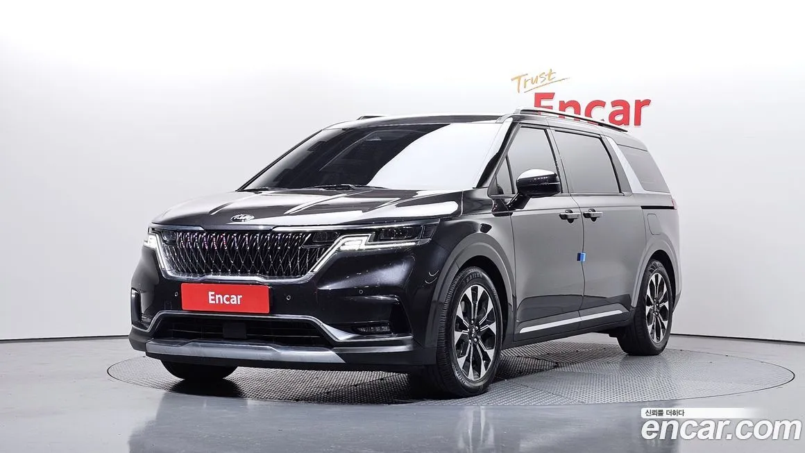 Kia Carnival — фото 1