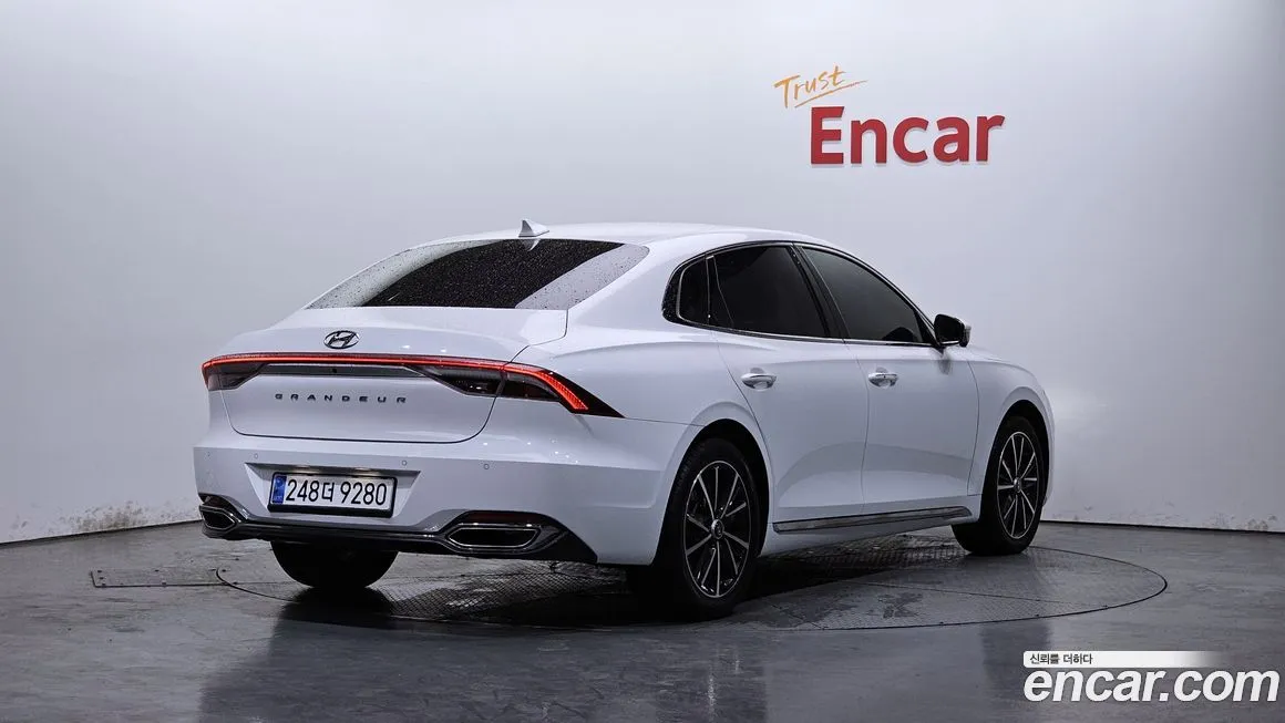Hyundai Grandeur 2022 из KR, фото 2