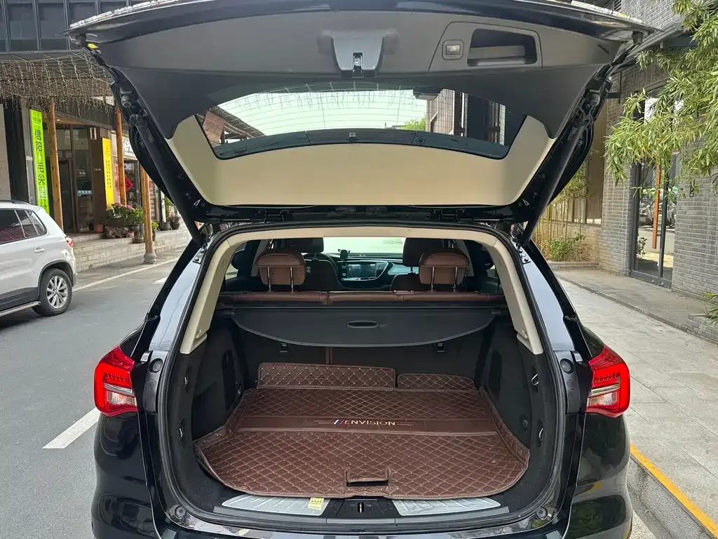 Buick Envision Plus — фото 9