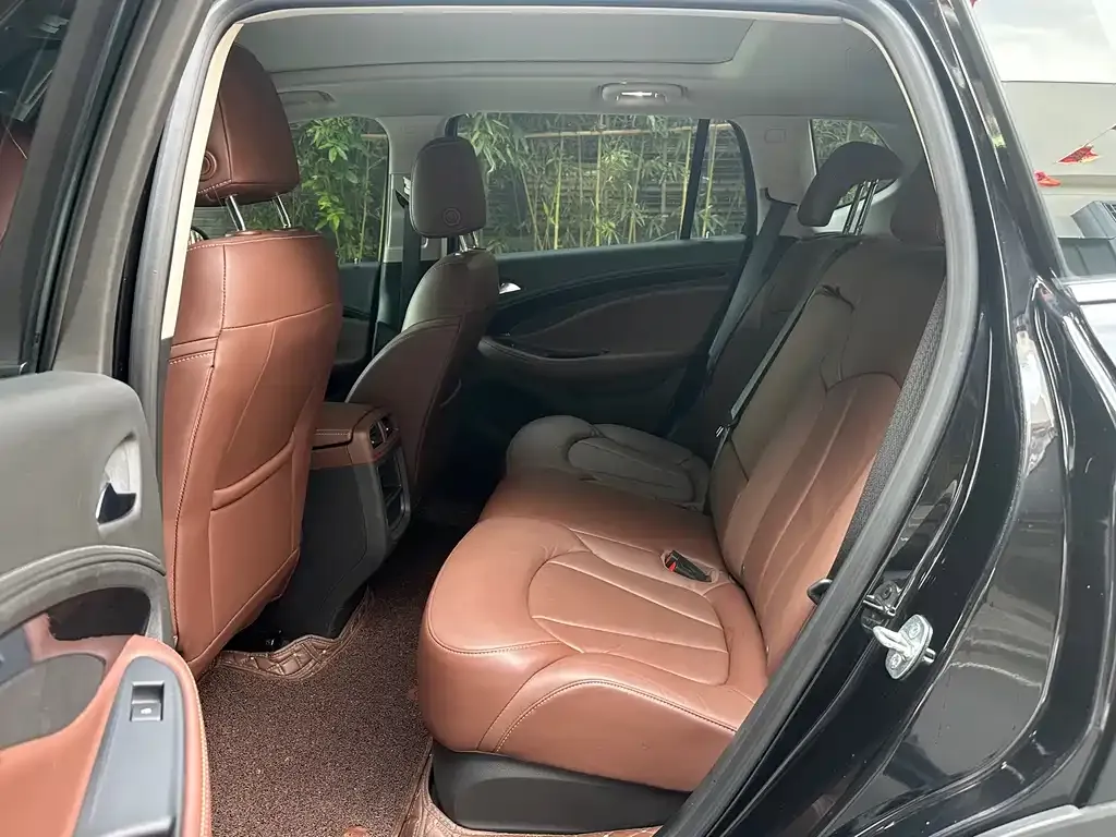 Buick Envision Plus — фото 6