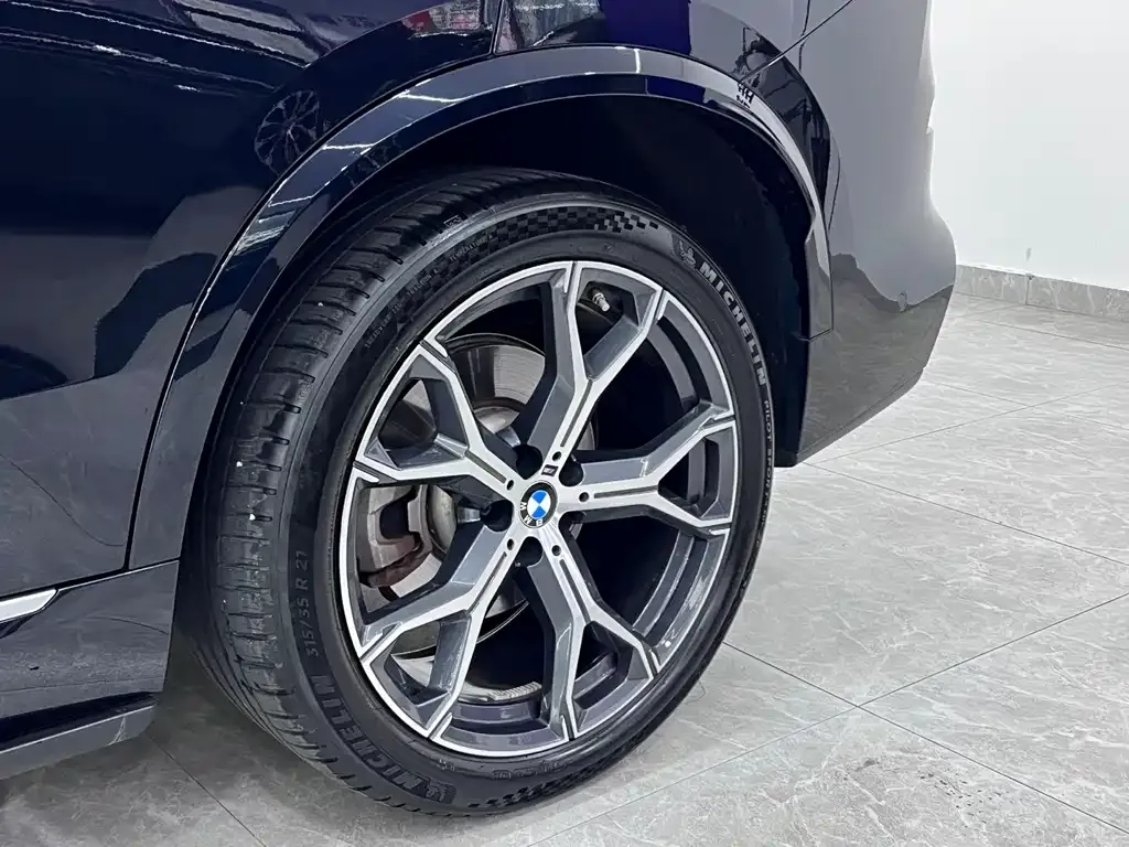 BMW X5 — фото 10