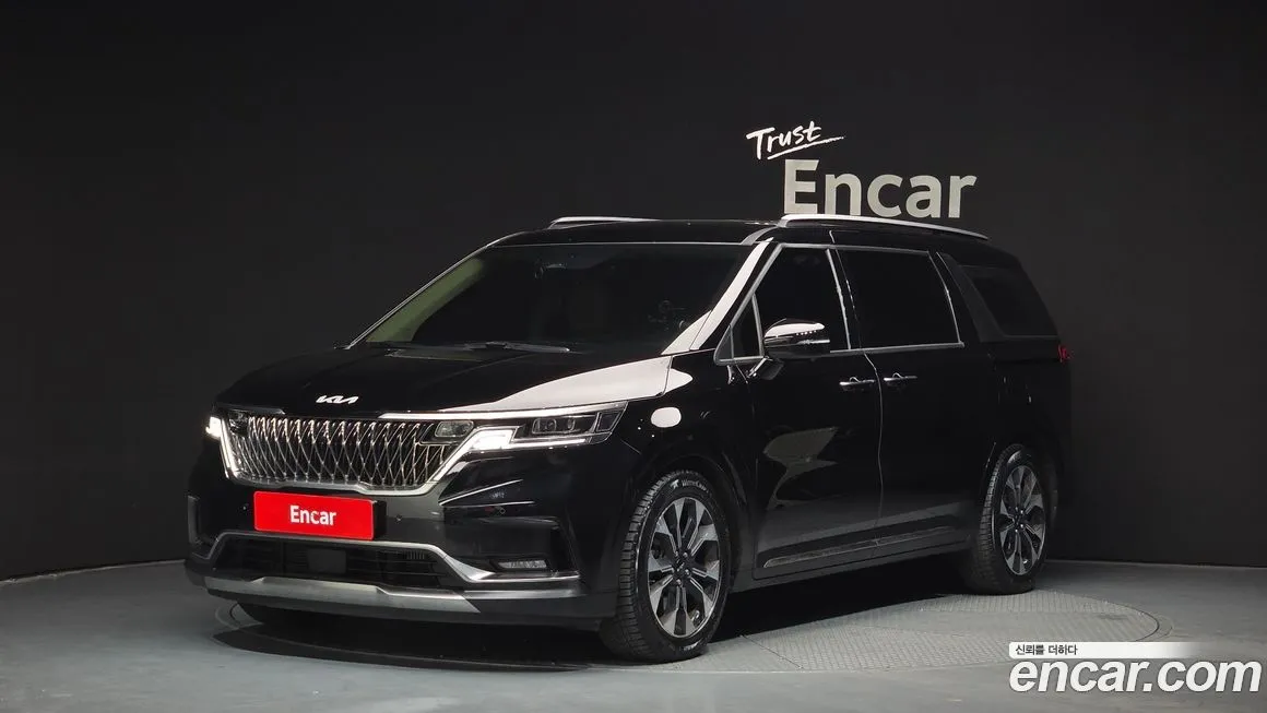 Kia Carnival — фото 1