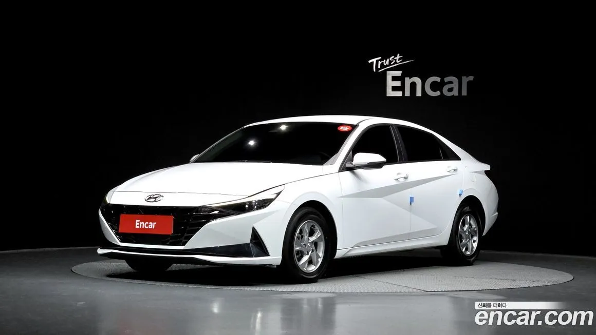 Hyundai AVANTE — фото 1