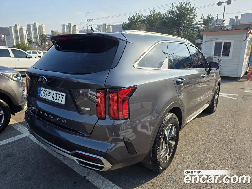 Kia Sorento — фото 9