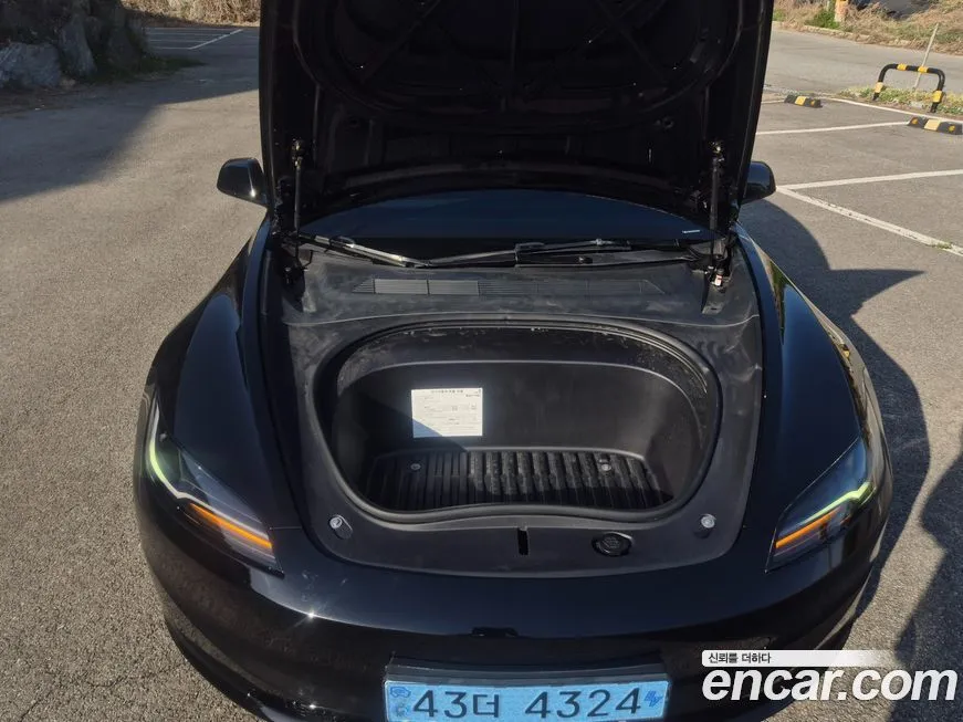 Tesla Model 3 2024 из KR, фото 8