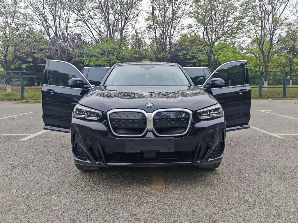 BMW iX3 2024 из CN, фото 8