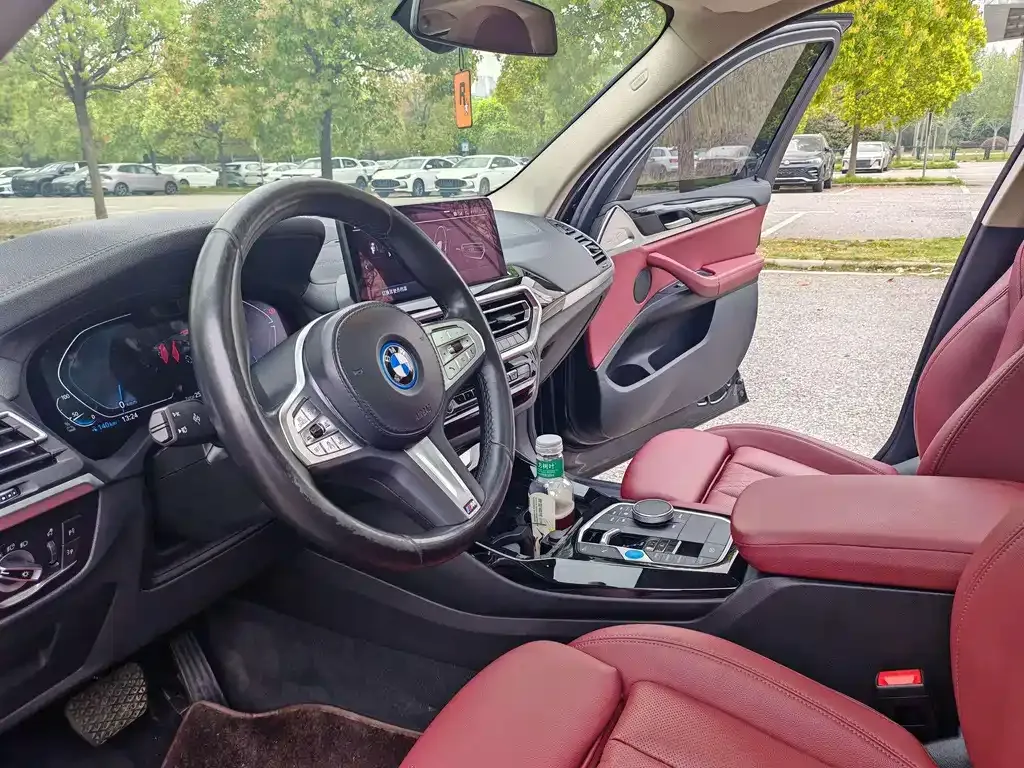 BMW iX3 2024 из CN, фото 7