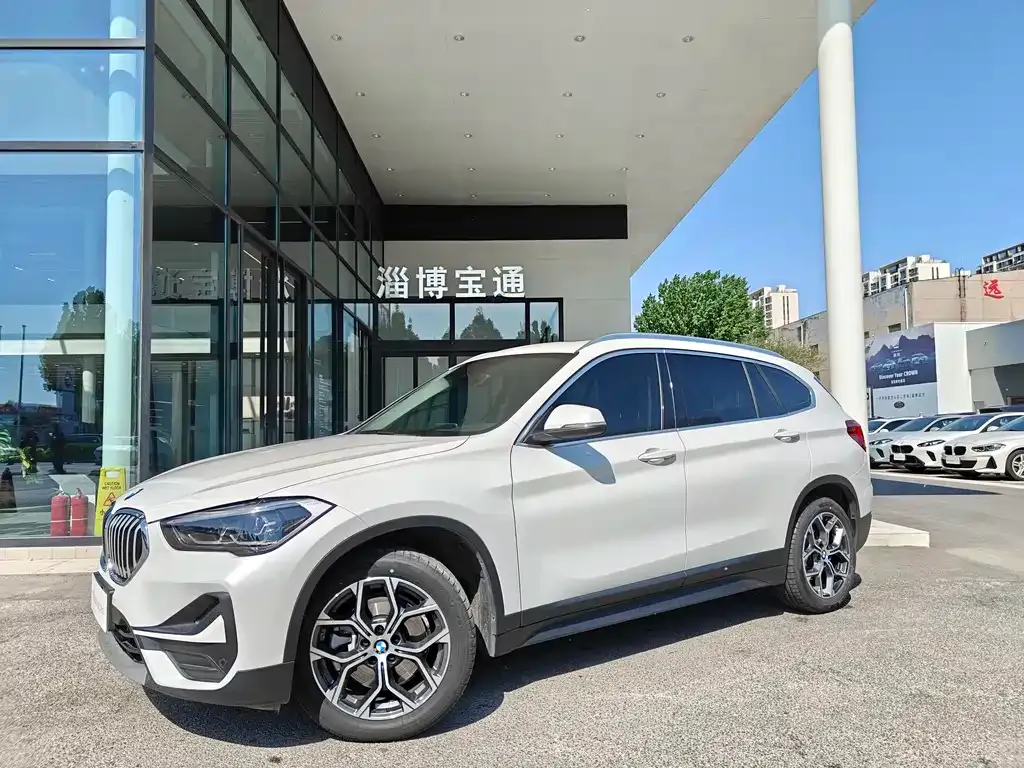 BMW X1 — фото 5
