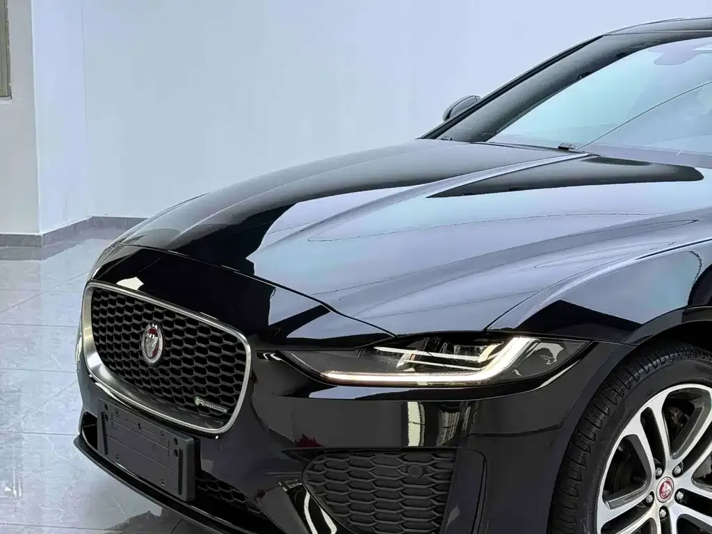 Jaguar XEL — фото 6