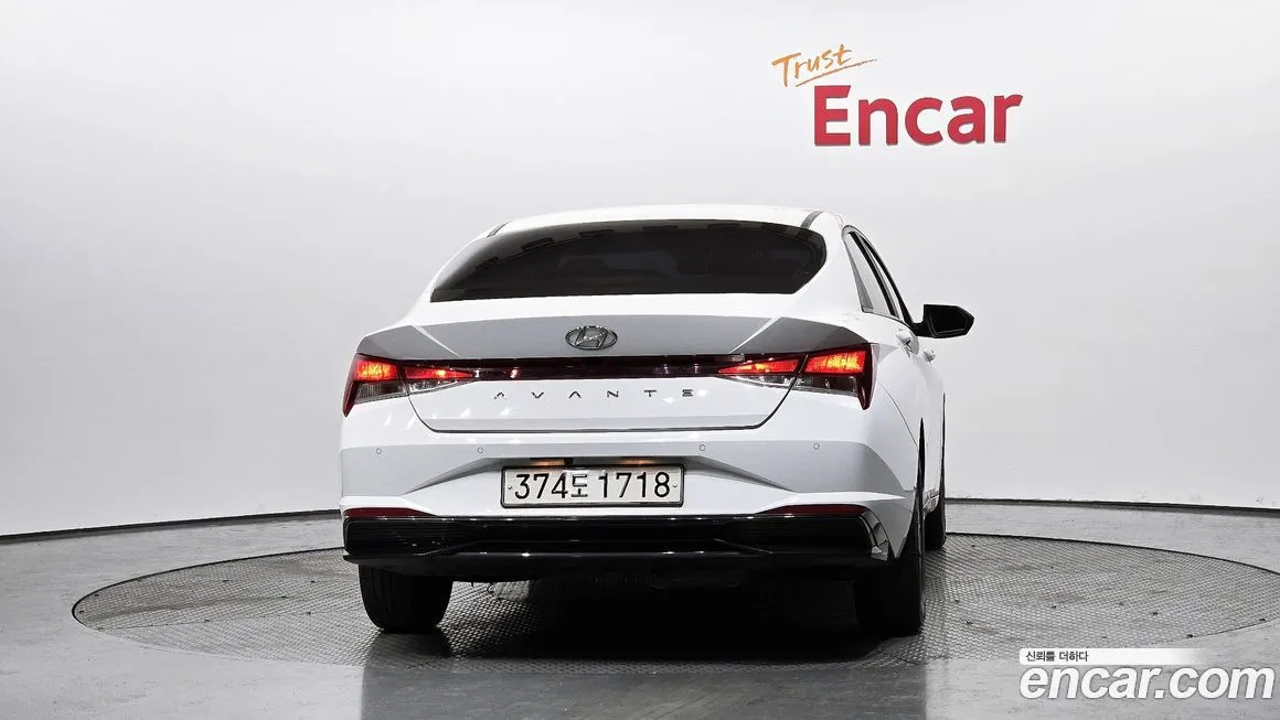 Hyundai AVANTE 2023 из KR, фото 3