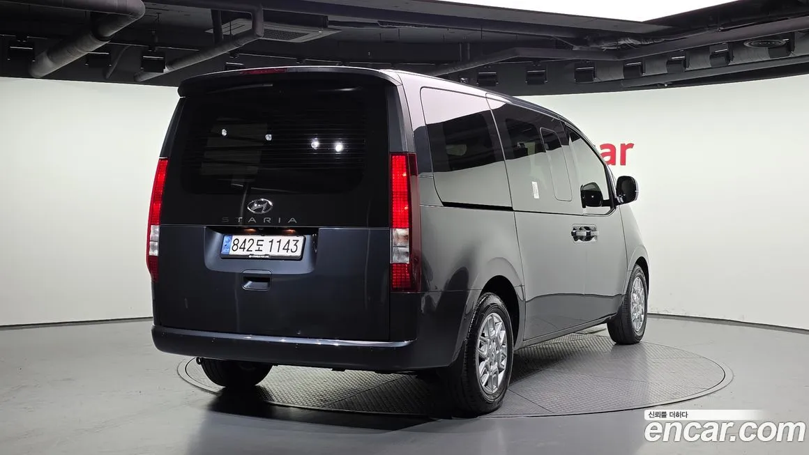 Hyundai Staria 2023 из KR, фото 3