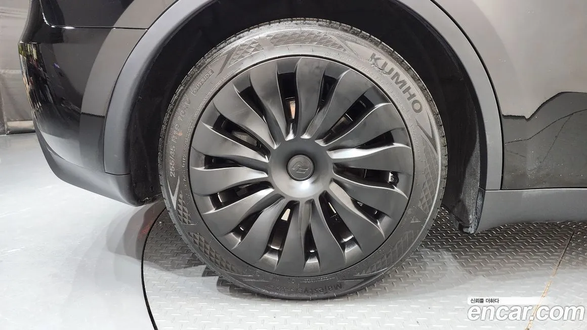 Tesla Model Y 2023 из KR, фото 10