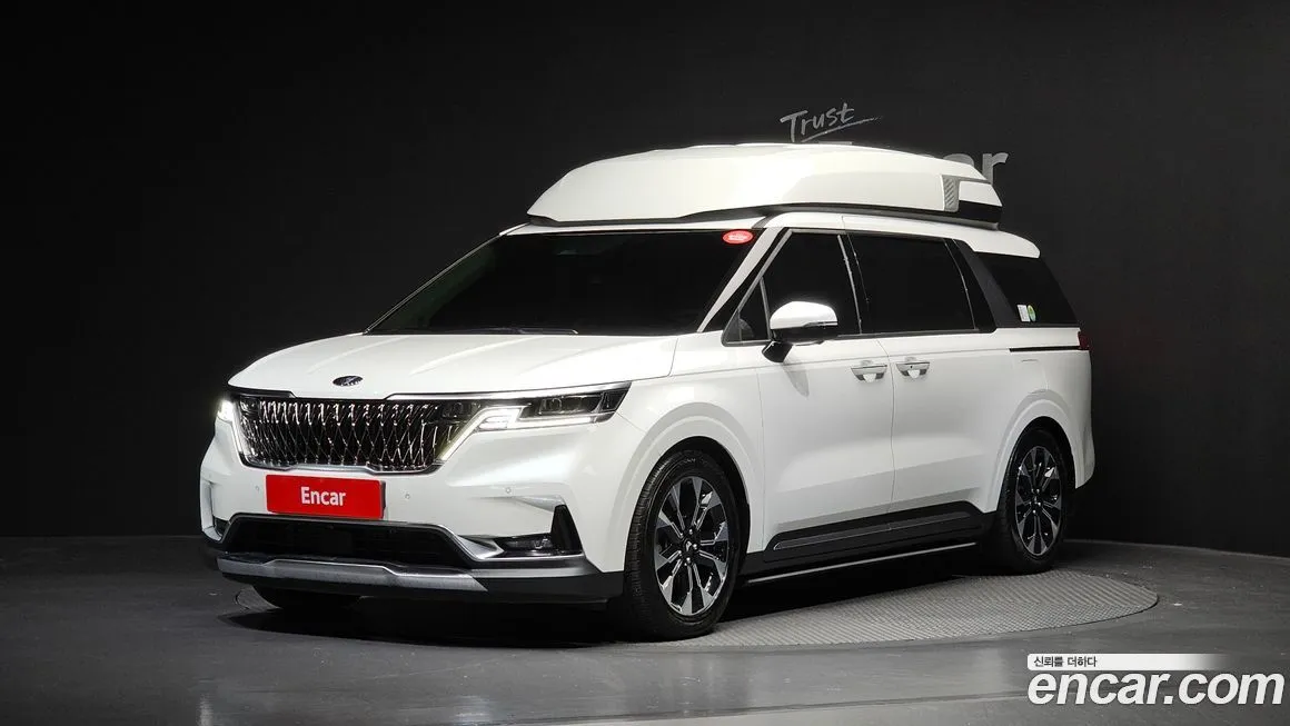 Kia Carnival — фото 1