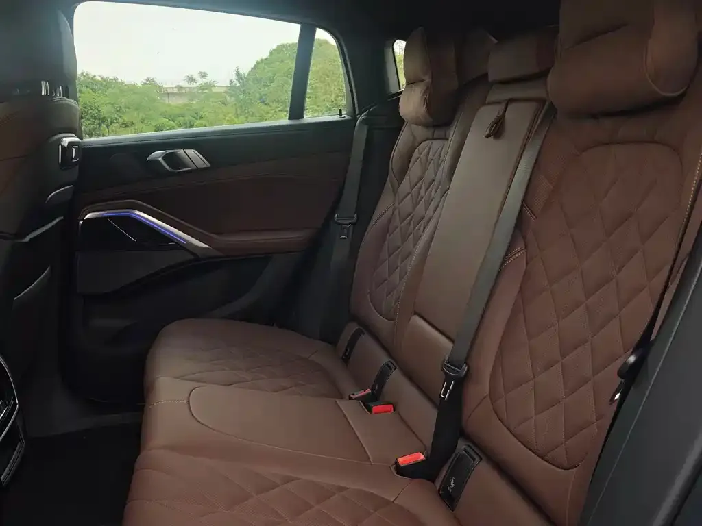 BMW X6 2025 из CN, фото 2