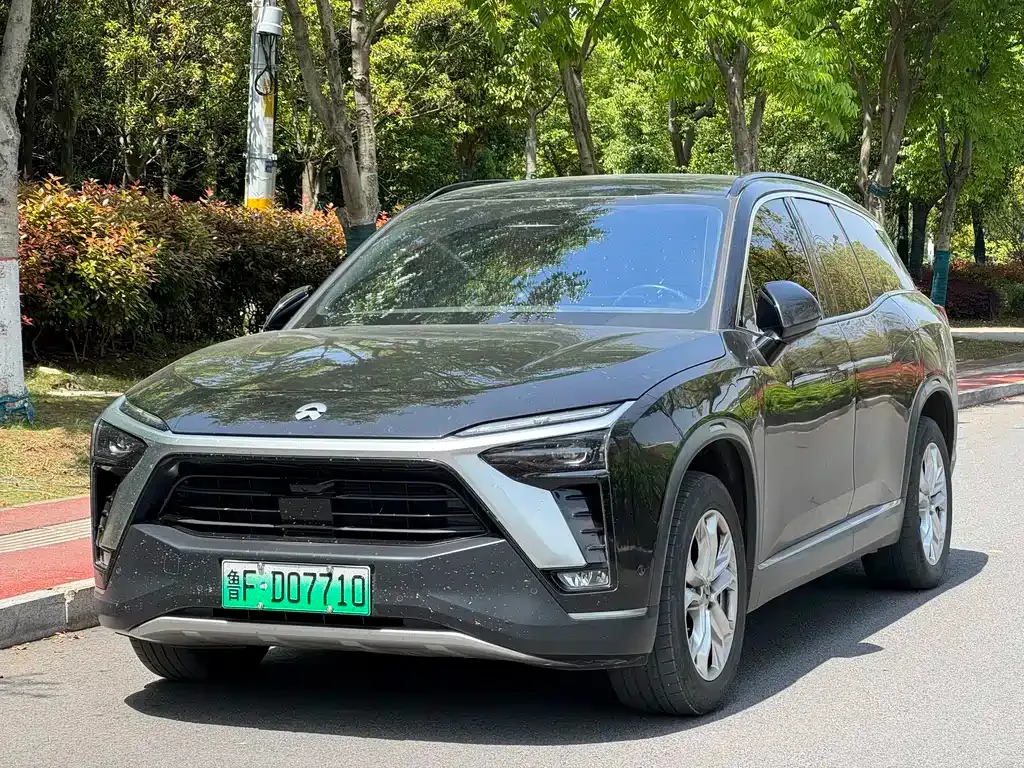NIO ES8