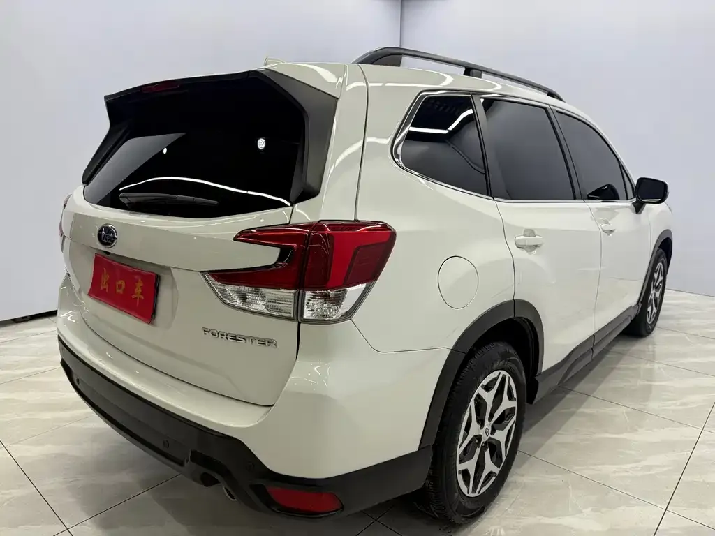 Subaru Forester 2021 из CN, фото 2