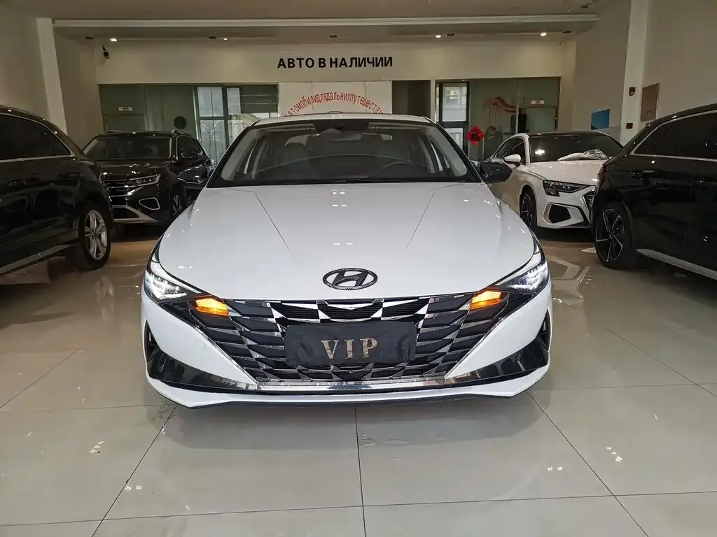 Hyundai Elantra — фото 6