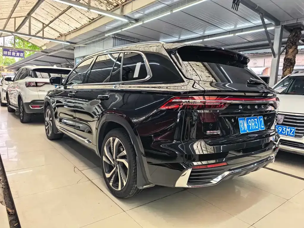 Geely Xingyue L — фото 8
