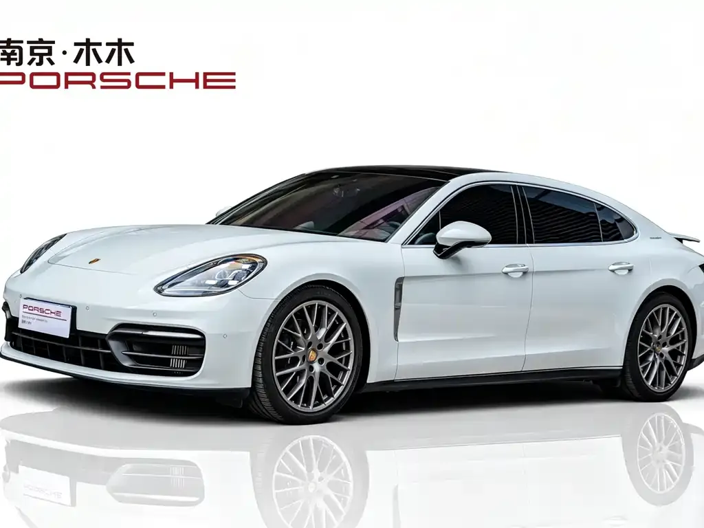 Porsche Panamera — фото 1