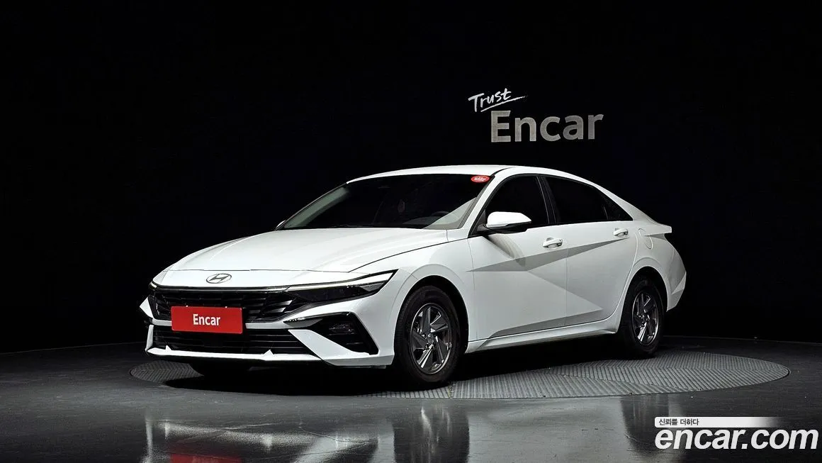 Hyundai AVANTE — фото 1