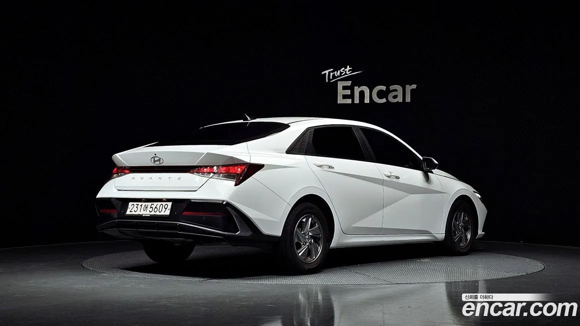 Hyundai AVANTE — фото 4