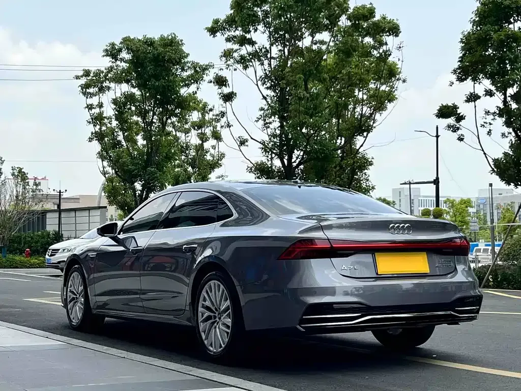 Audi A7L 2023 из CN, фото 10