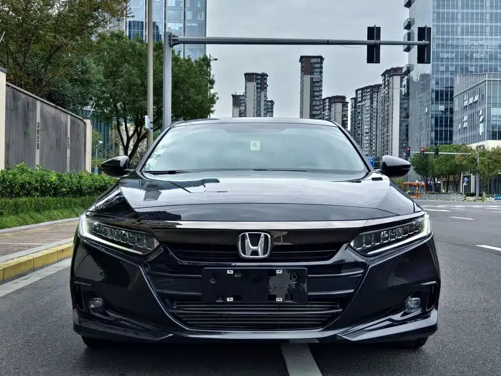 Honda Accord — фото 7