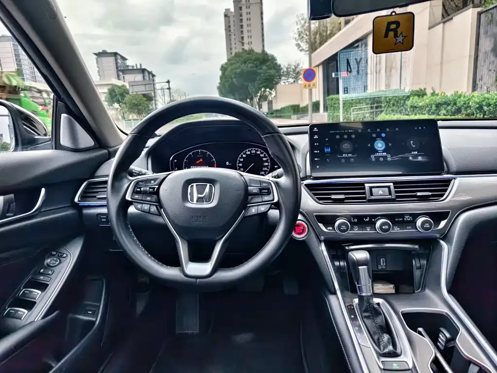 Honda Accord — фото 3
