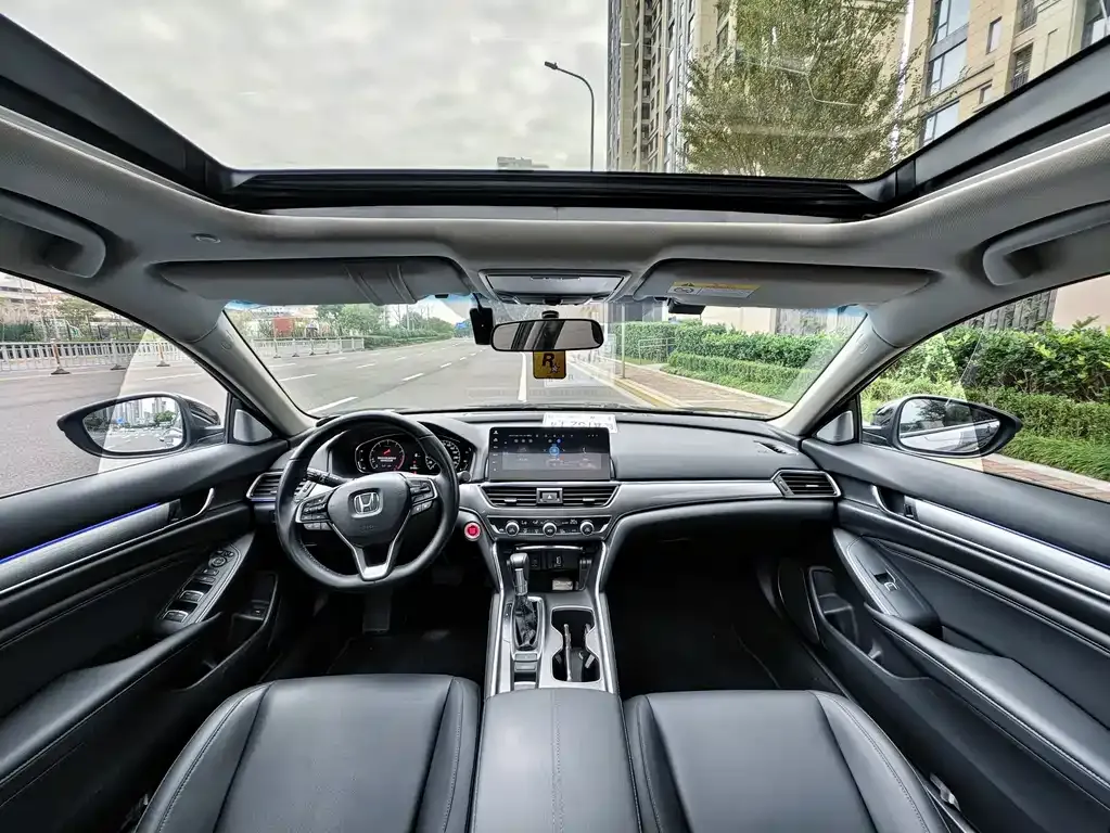 Honda Accord — фото 6