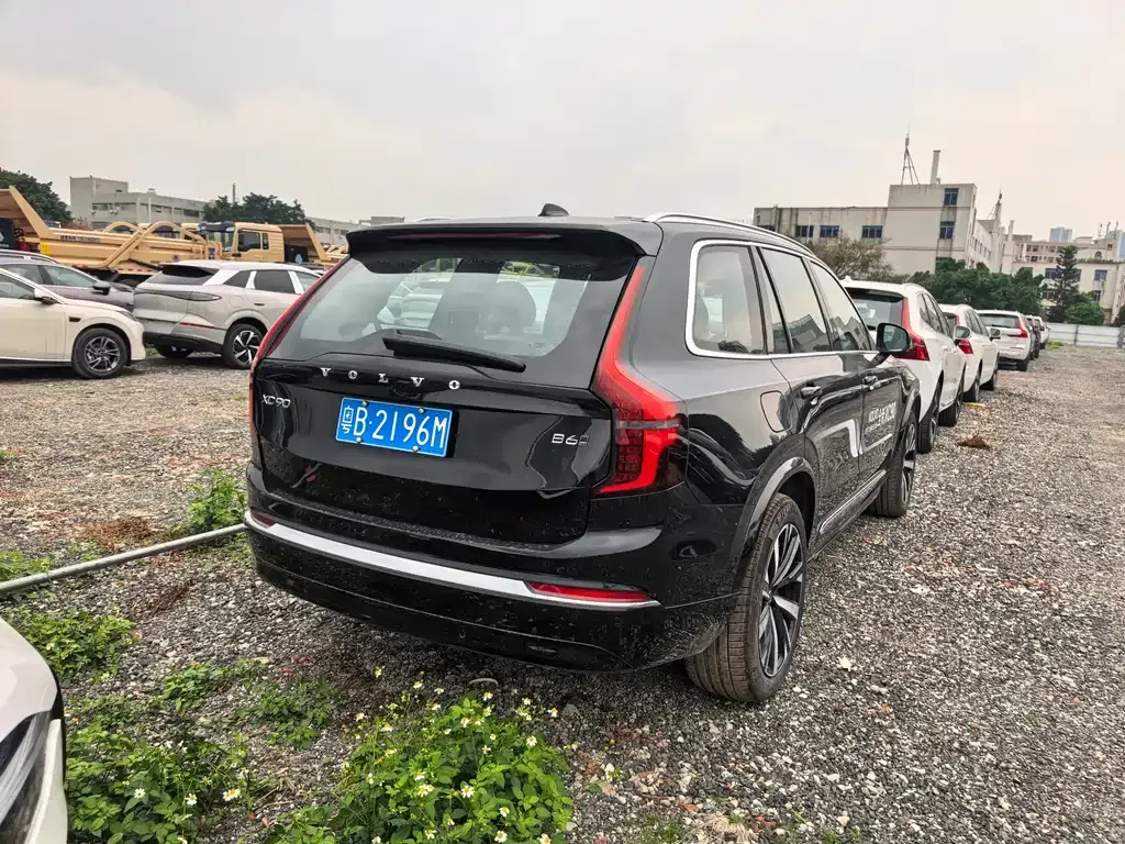 Volvo XC90 2025 из CN, фото 5
