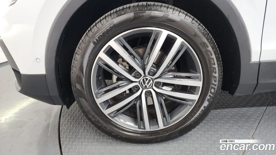 Volkswagen Tiguan 2023 из KR, фото 9