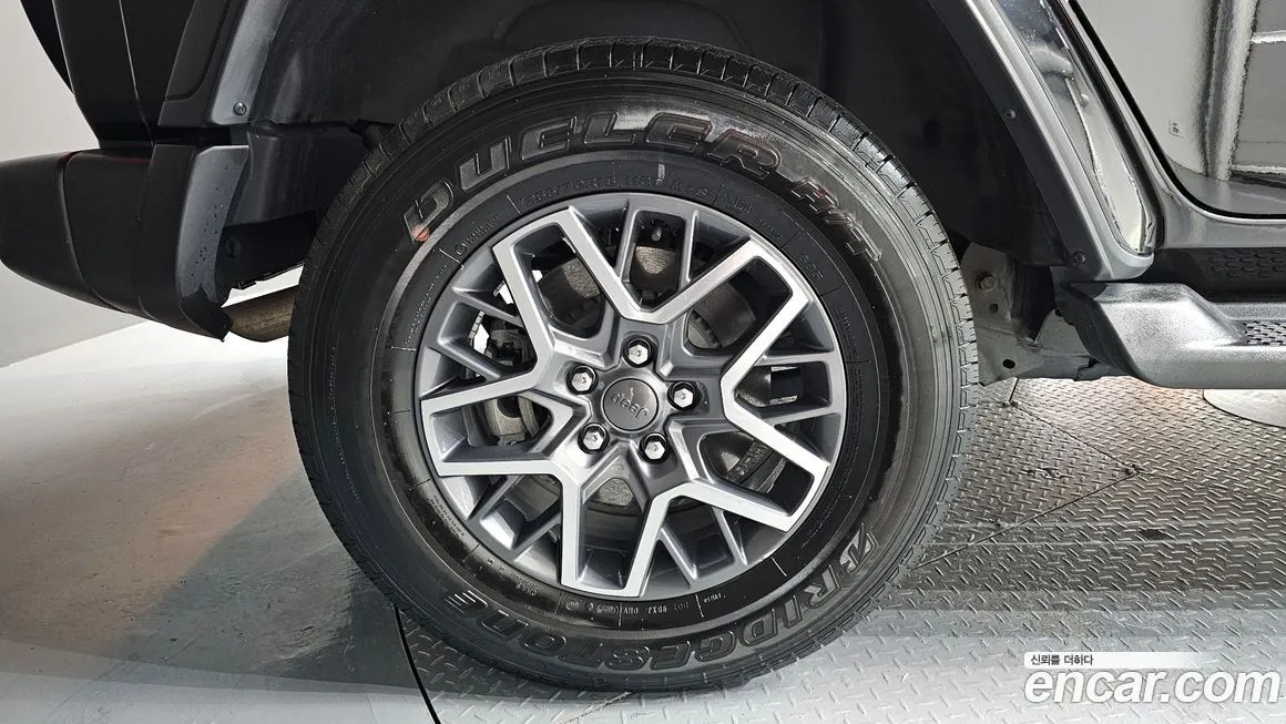 Jeep Wrangler 2022 из KR, фото 8
