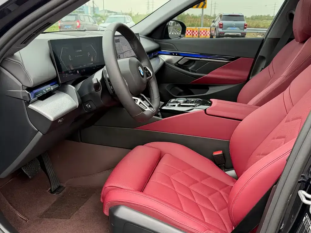 BMW 5 Series (Import) 2026 из CN, фото 10