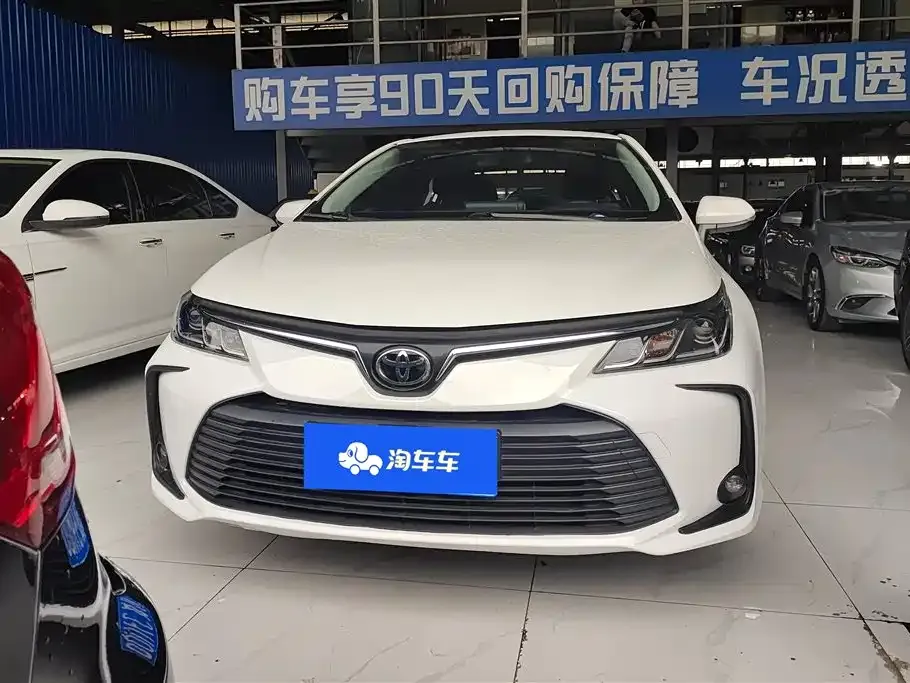 Toyota Corolla — фото 10