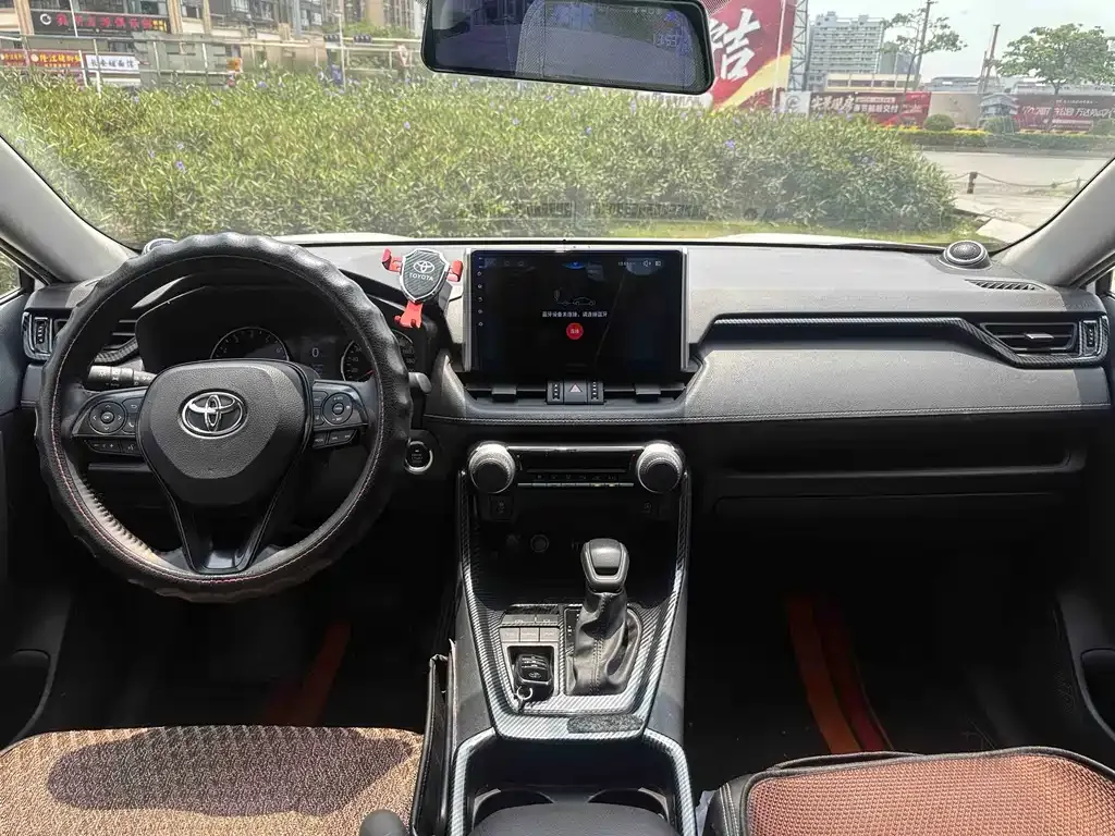 Toyota Wildlander — фото 10