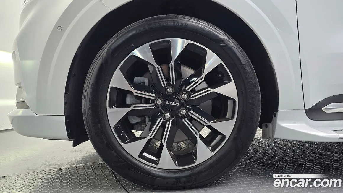 Kia Carnival 2023 из KR, фото 10