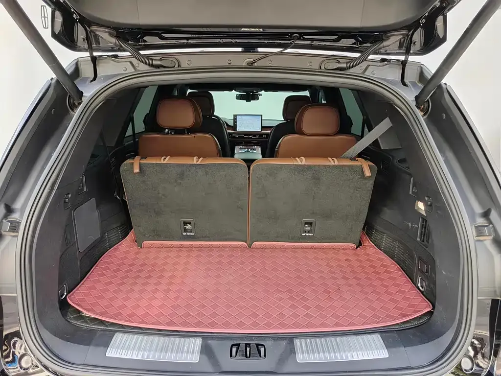 Lincoln Aviator — фото 10